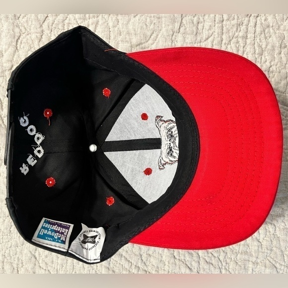 RED Dog SnapBack (black and red) - Picture 4 of 4
